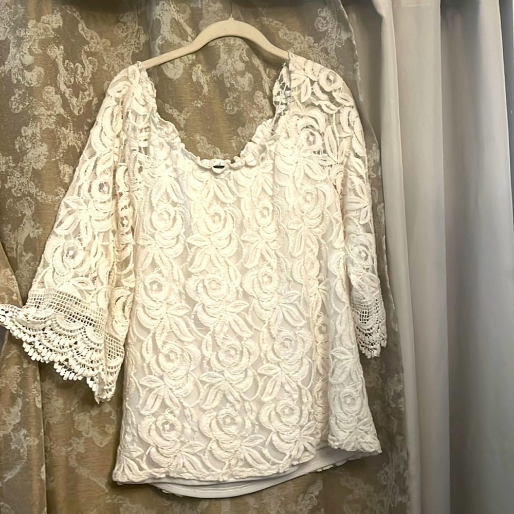 Gorgeous Lace Blouse - Versatile Neckline- Boat Neck or Off Shoulder 💋 MUAH